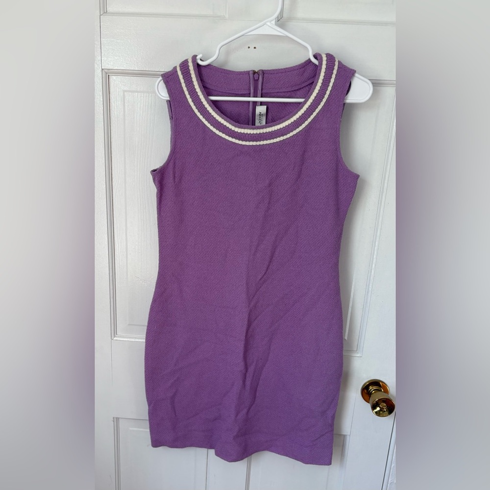 St. John Collection Lilac Lavender Sleeveless Mini Sheath Dress, Women’s Size 8
